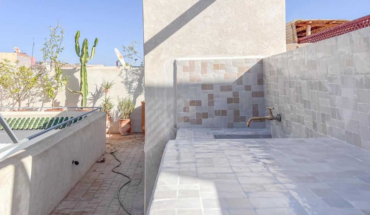 Vasame - Private In The Medina