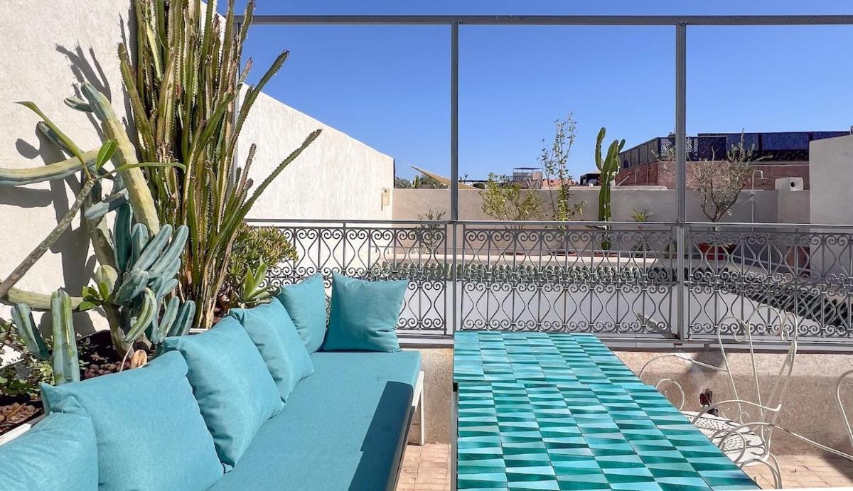 Vasame - Private In The Medina